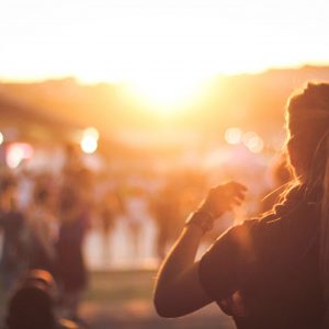 girl-ponytail-sunset girl-ponytail-sunset